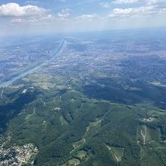 Flugwegposition um 11:41:18: Aufgenommen in der Nähe von Gemeinde Klosterneuburg, Klosterneuburg, Österreich in 1731 Meter